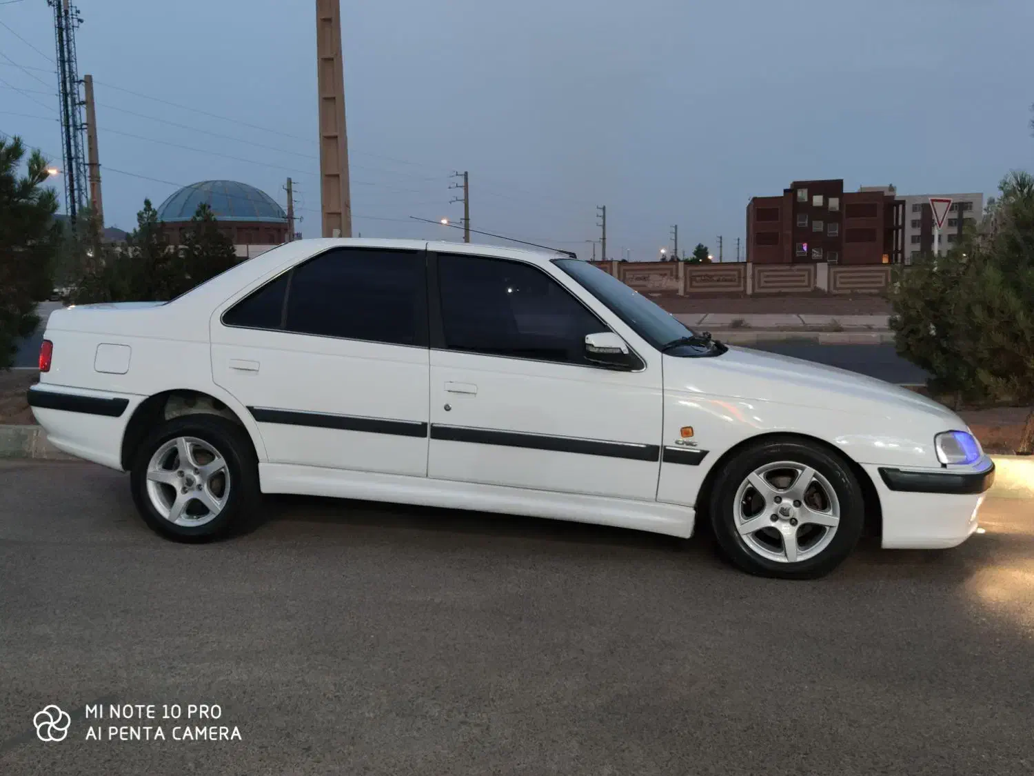 پژو پارس دوگانه مدل 93|خودرو سواری و وانت|پرند, فاز ۳|دیوار