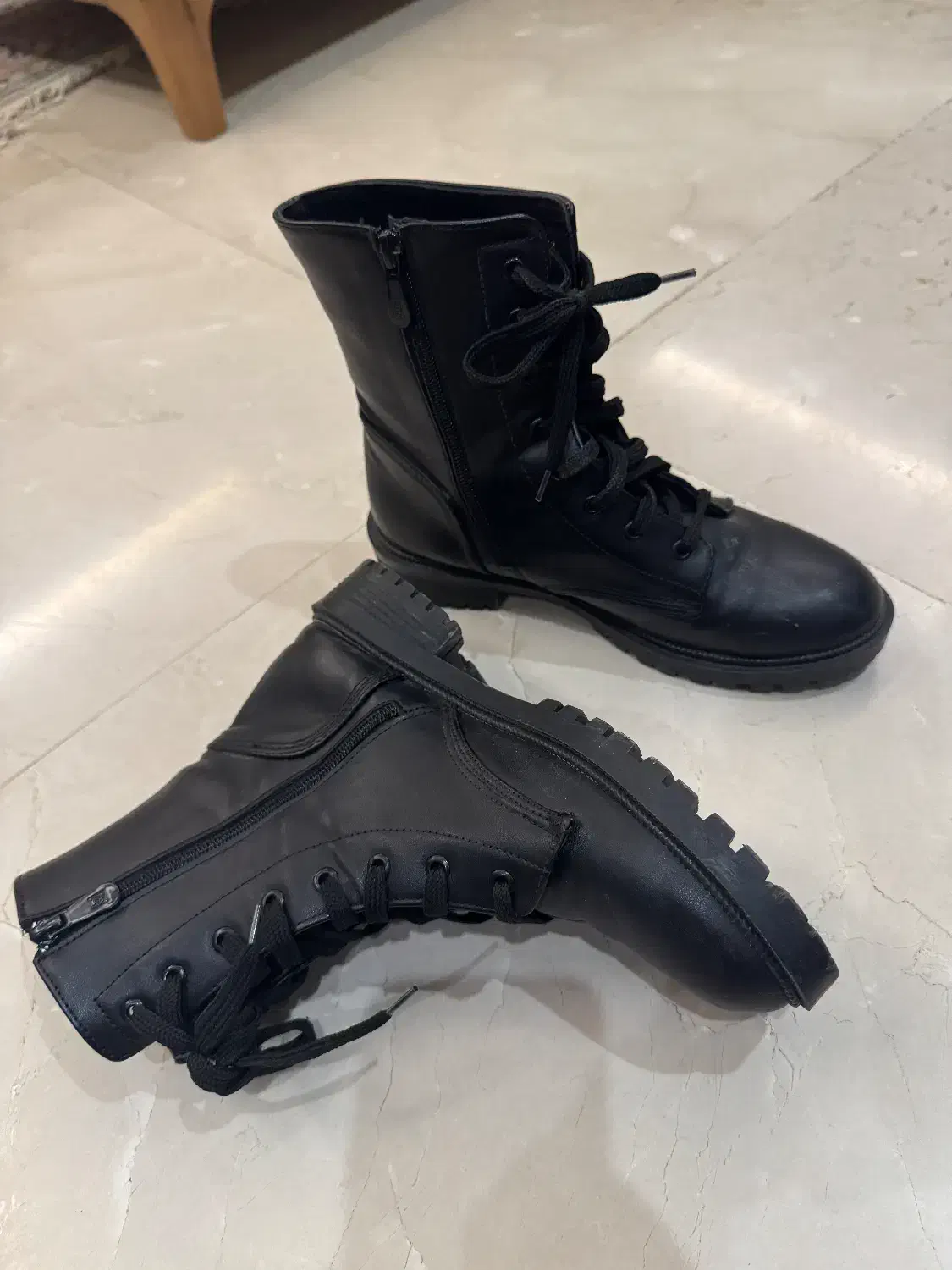 بوت ساقه دار بنددار وکنار زیپ مشکی سایز ۳۹|کیف، کفش، کمربند|گلپایگان, |دیوار