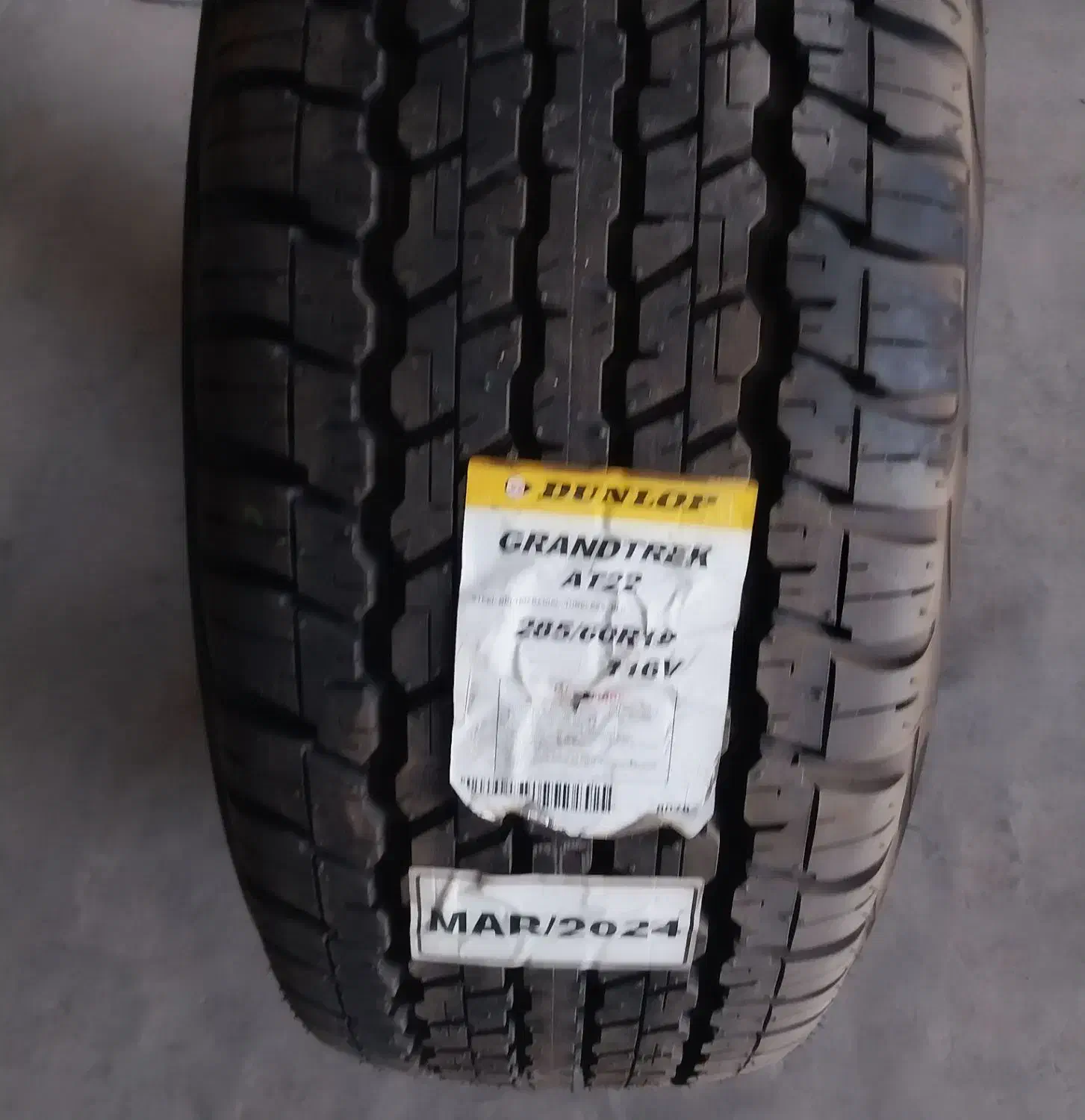 تایر دنلوپ ژاپن   سایز  285/60/18|قطعات یدکی و لوازم جانبی|باقرشهر, |دیوار