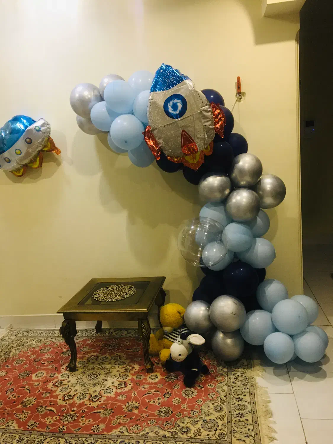 ریسه بادکنک|صنایع دستی و سایر لوازم تزئینی|اصفهان, فیض|دیوار