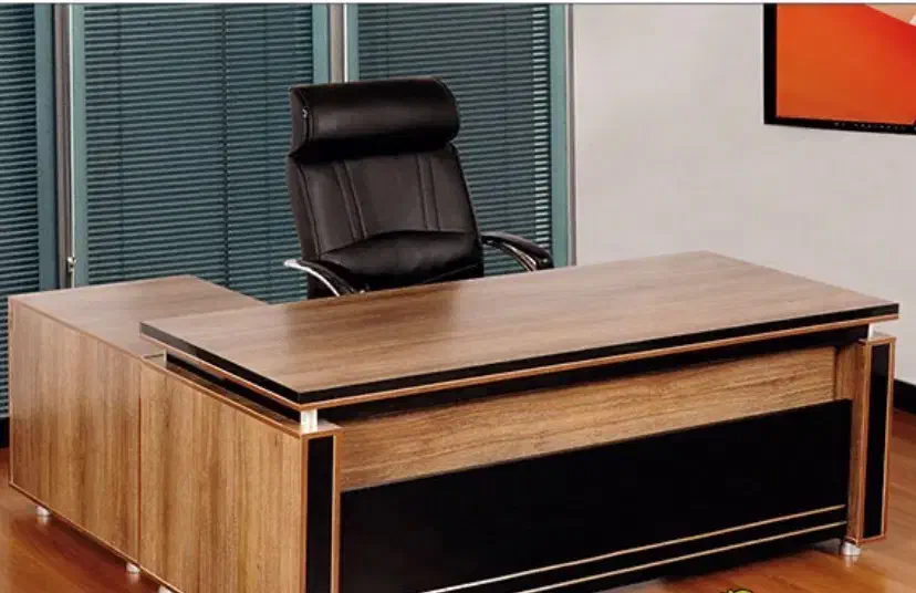 استخدام منشی حتی دانشجو|استخدام اداری و مدیریت|تهران, میدان ولیعصر|دیوار