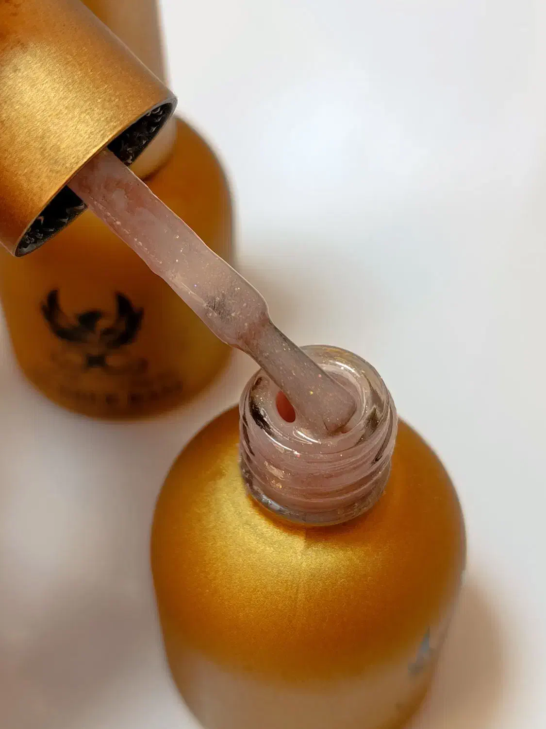 لوزام کاشت ناخن|آرایشگاه و سالن‌های زیبایی|رودسر, |دیوار