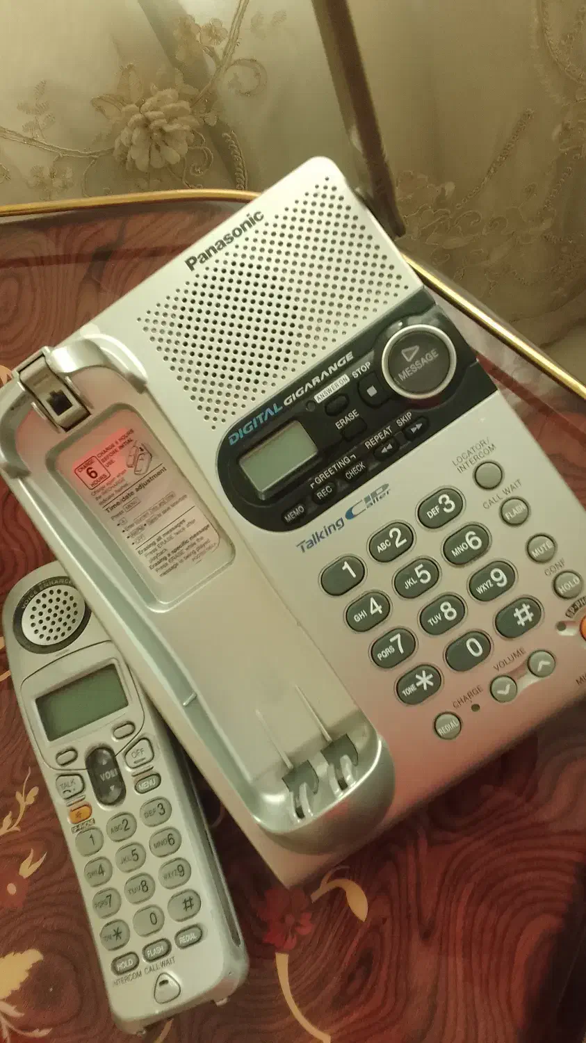 گوشی تلفن|تلفن رومیزی|اندیشه, اندیشه فاز ۱|دیوار