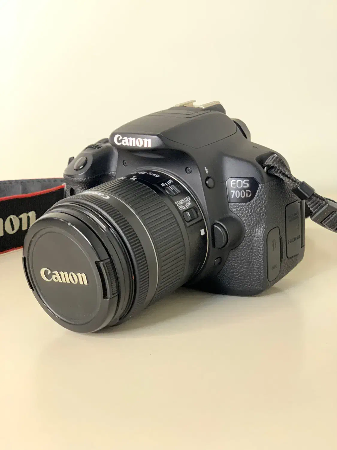 Canon 700D به‌همراه لنز 18-55، کاملاً سالم|دوربین عکاسی و فیلم‌برداری|تهران, گلستان (شهرک راه آهن)|دیوار