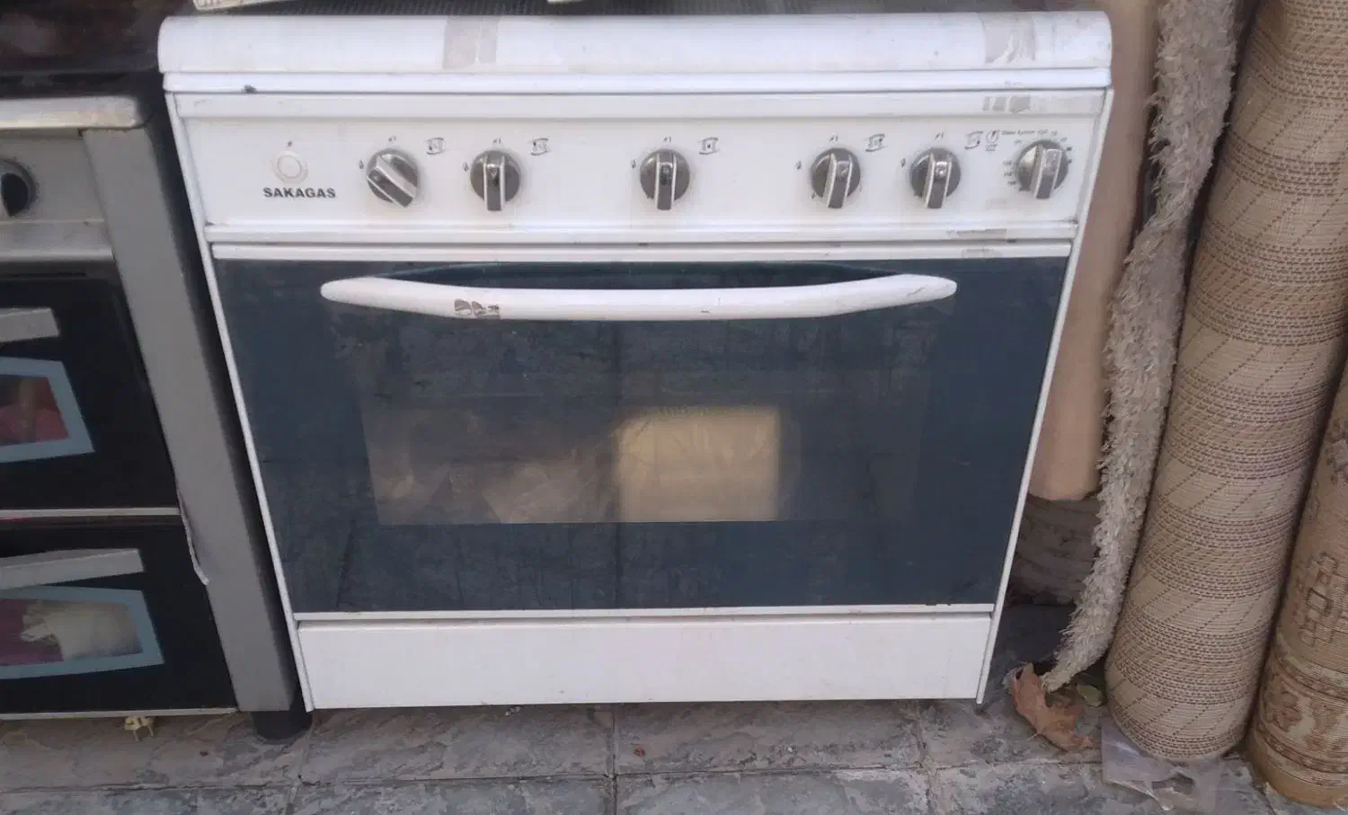 دوعدد گاز  . فرش.  یخچال|اجاق گاز و لوازم برقی پخت‌وپز|محمدشهر, شهرک چمران|دیوار