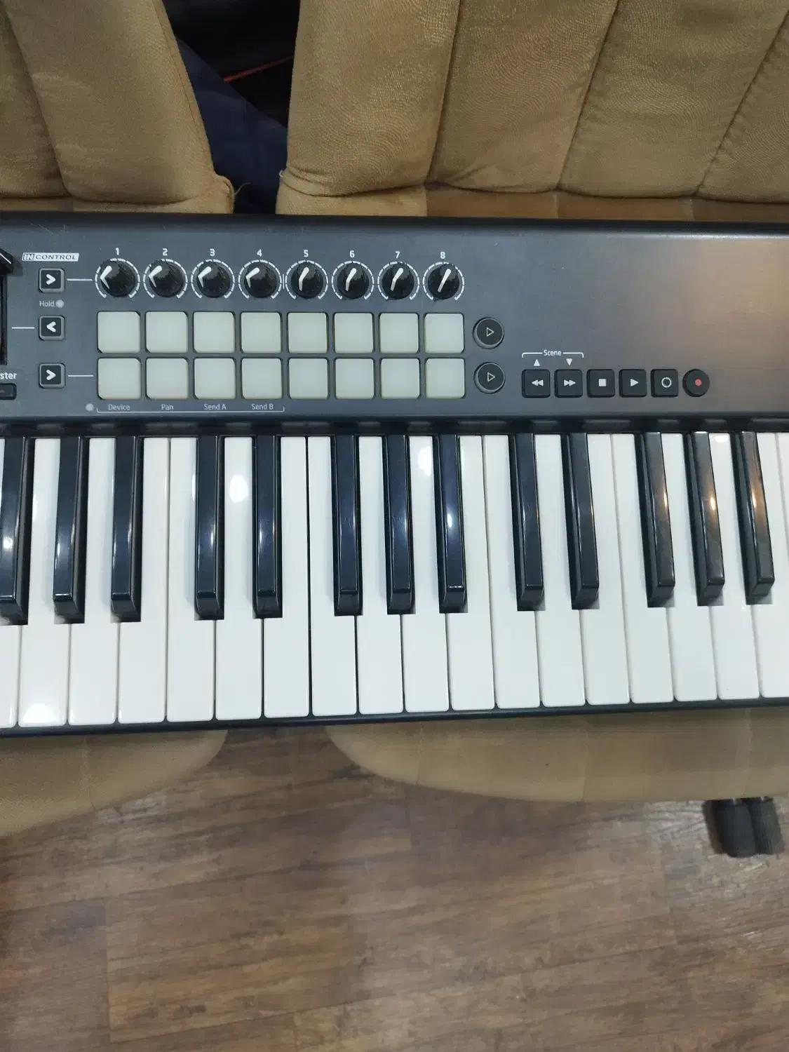 فروش میدی کنترلر novation|پیانو، کیبورد، آکاردئون|اهواز, نادری|دیوار
