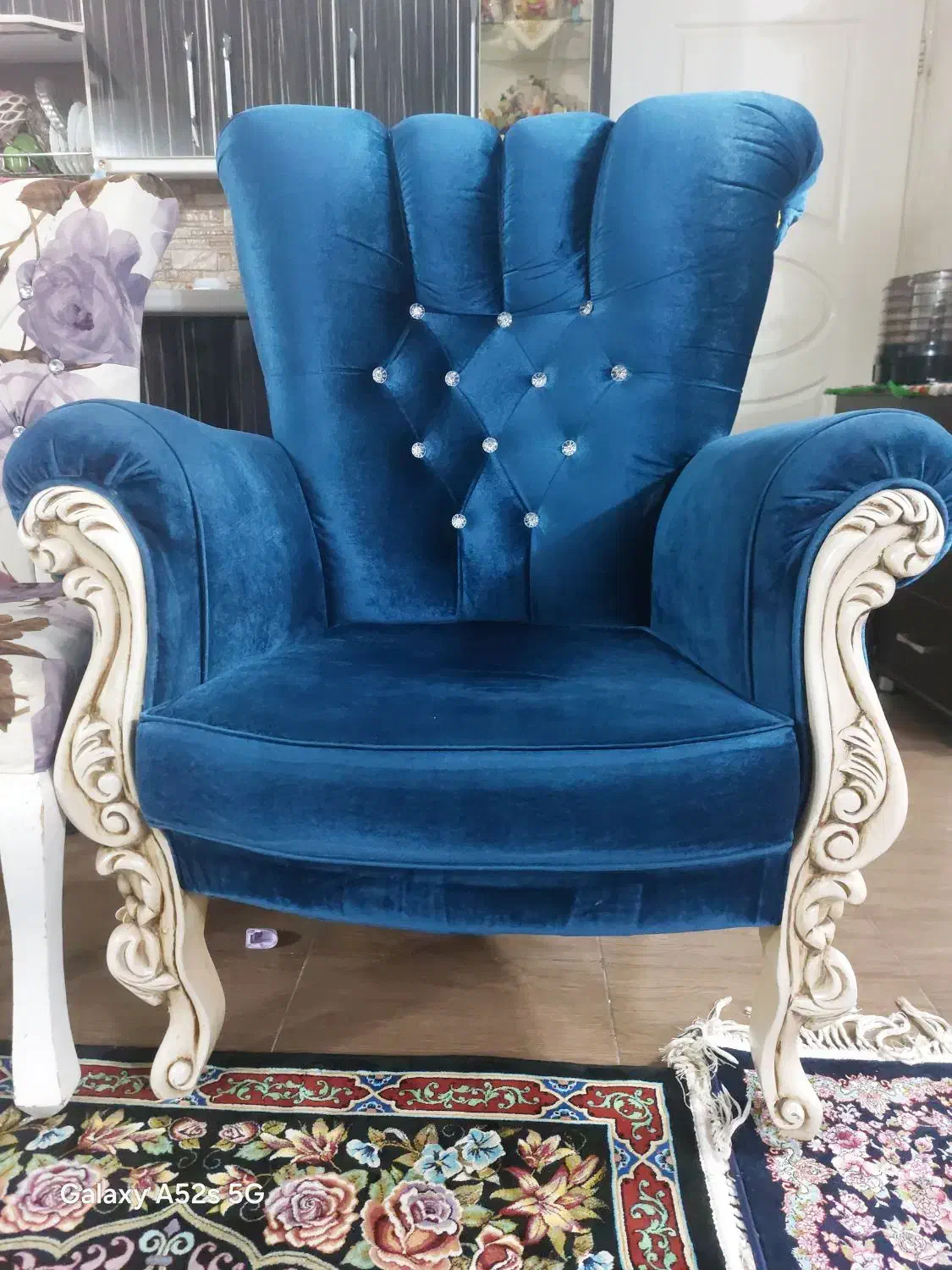 فروش مبل ۹ نفره سالم و تمیز|مبلمان خانگی و میز عسلی|صومعه‌سرا, |دیوار