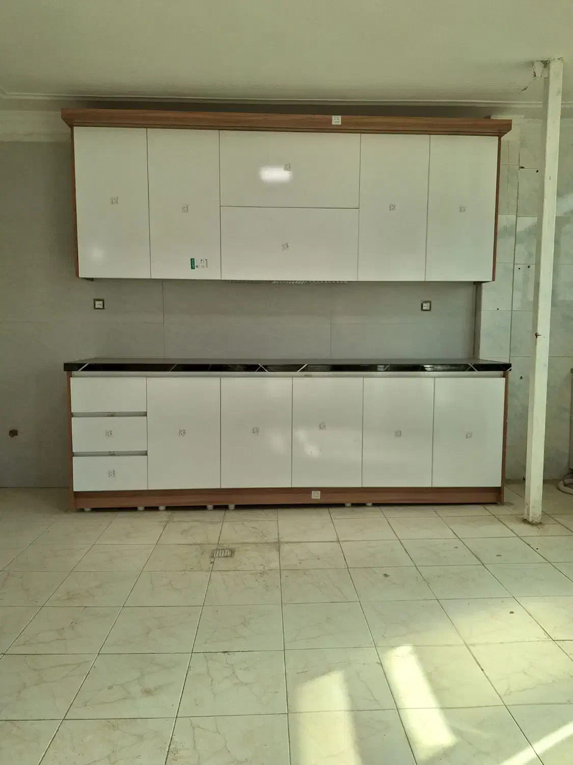 ساخت انواع کمد دیواری و کمد با تخفیف ویژه|جاکفشی، کمد، دراور|کرمان, |دیوار