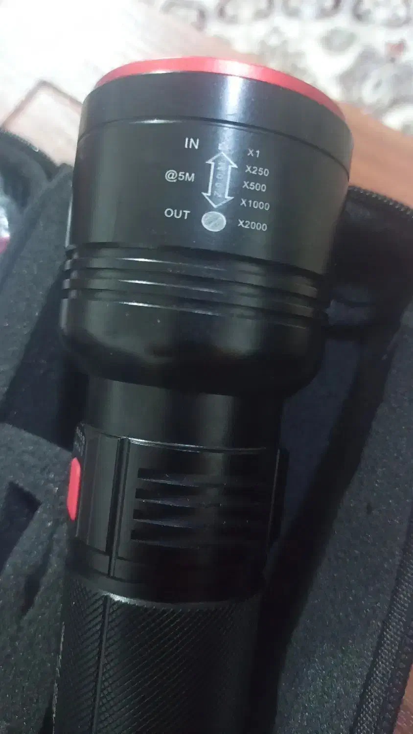 چراغ قوه زیبا با برد نور یک کیلومتر تا دوکیلومتر|کوهنوردی و کمپینگ|رامهرمز, |دیوار