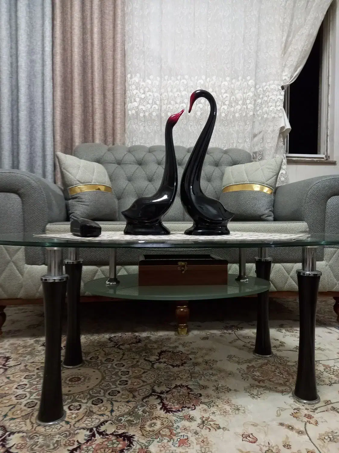 بخاطر تغیر دکور|مبلمان خانگی و میز عسلی|کوچصفهان, |دیوار