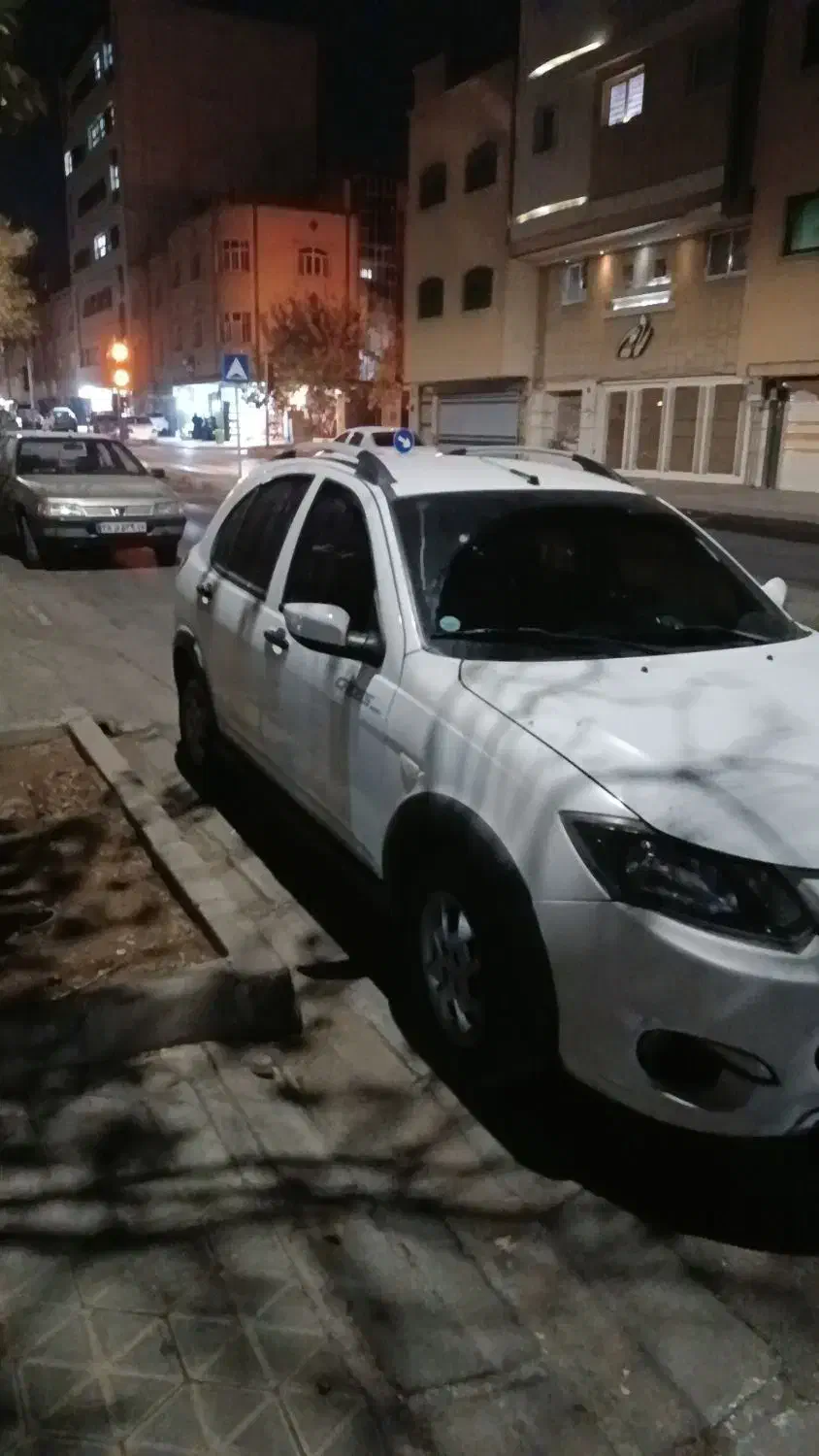 کوییک ساده مدل ۹۸|خودرو سواری و وانت|اصفهان, کوی ولی عصر|دیوار