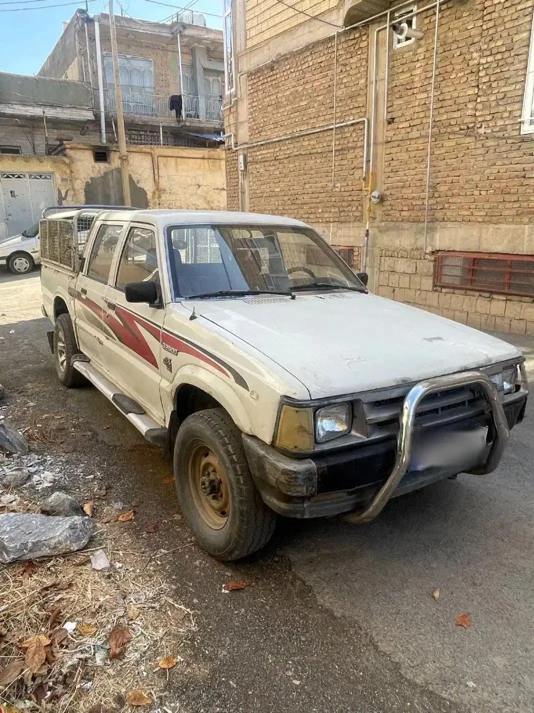 وانت مزدا ژاپنی کمک دار 2600|خودرو سواری و وانت|بانه, |دیوار