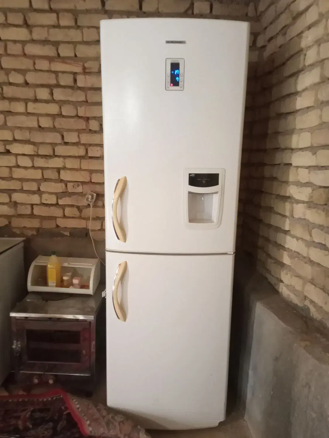 یخچال|یخچال و فریزر|آشخانه, |دیوار