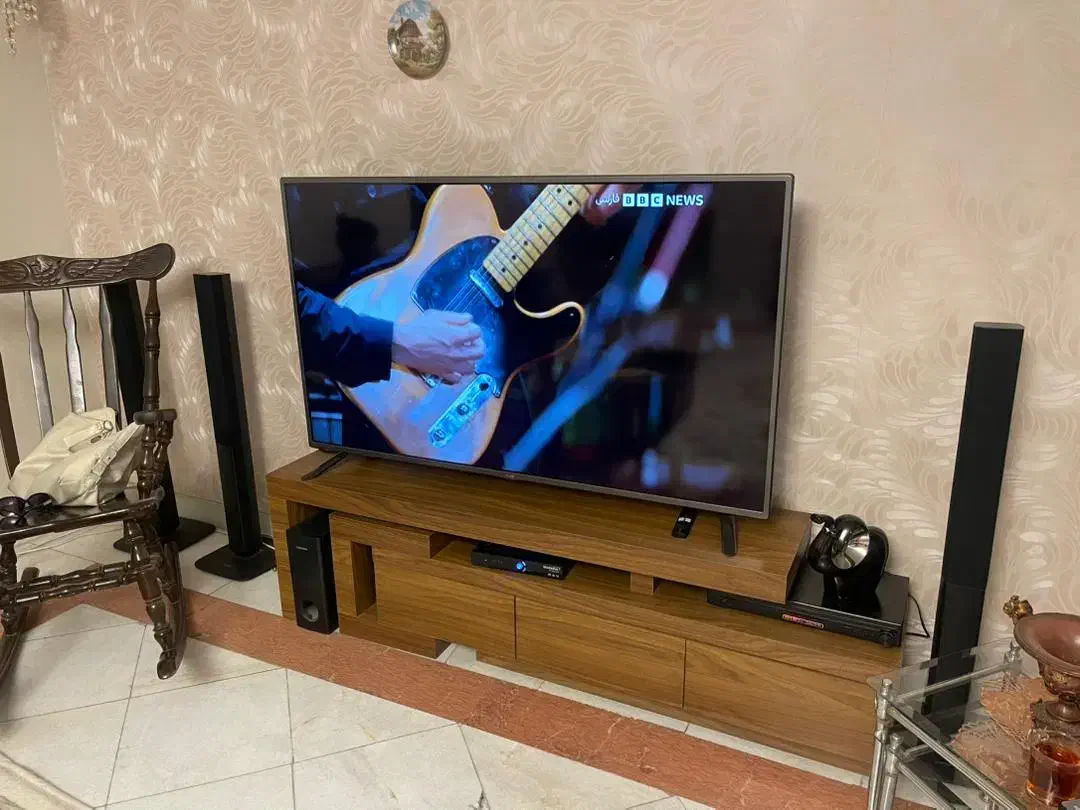 تلویزیون ال ای دی ۶۰ اینچ ال جی|تلویزیون و پروژکتور|تهران, شهرک بوعلی|دیوار