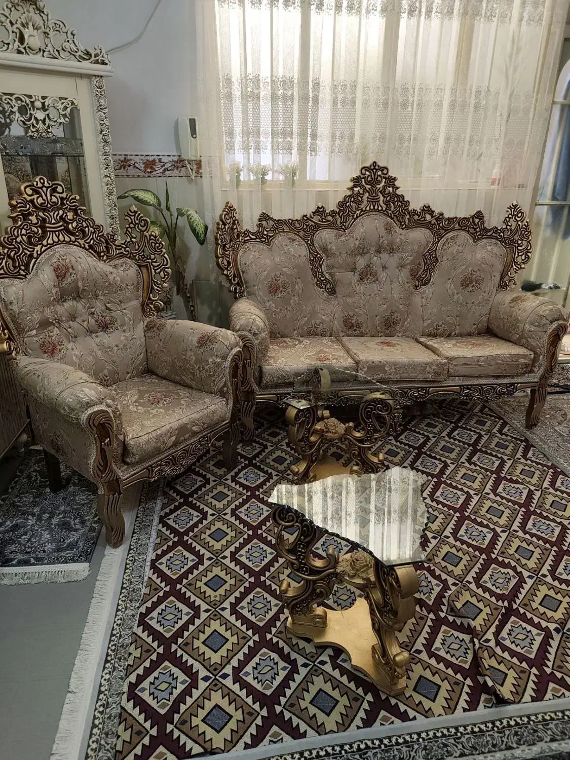 مبل راحتی|مبلمان خانگی و میز عسلی|تهران, میدان ولیعصر|دیوار