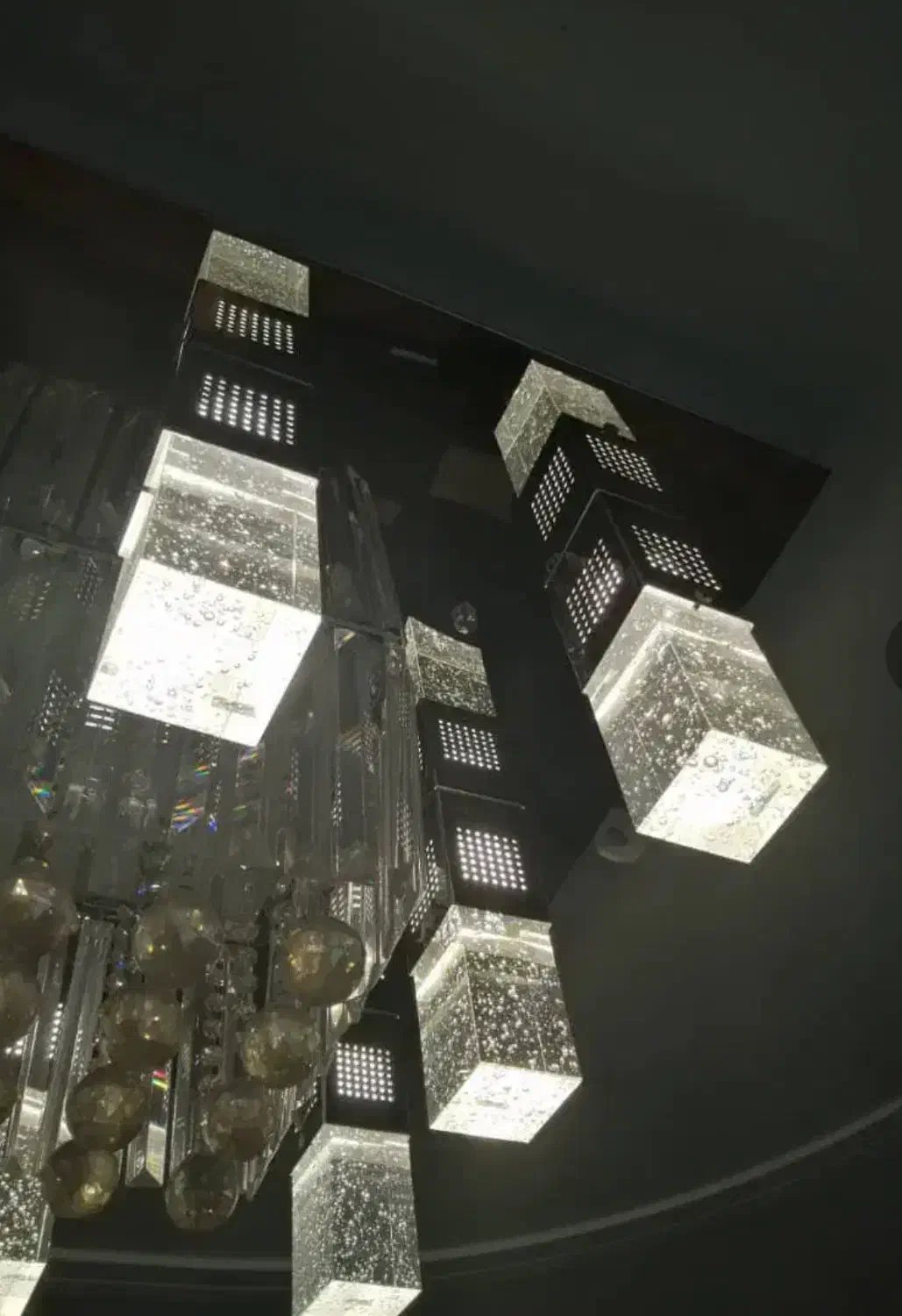 لوستر سقفی - ۲ عدد|لوستر و چراغ آویز|لاهیجان, قیام|دیوار