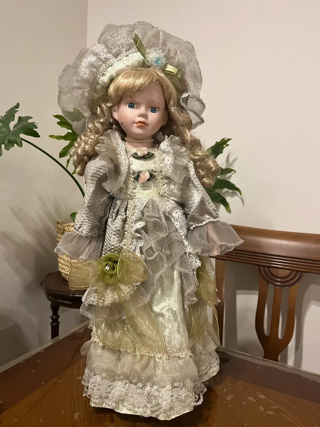 عروسک پرنسسی سرامیکی قدیمی|اسباببازی|تهران, نیروی هوایی (پیروزی)|دیوار