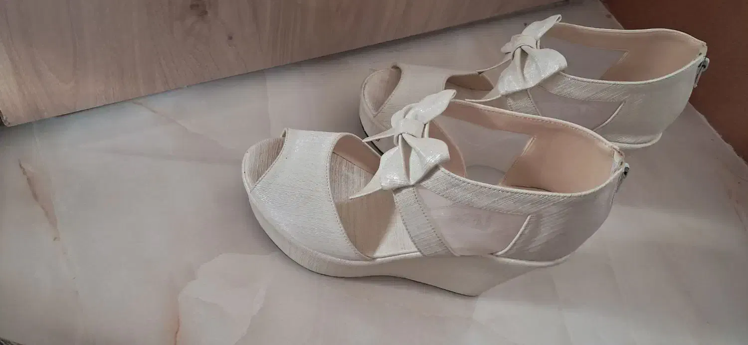 کفش سفید مجلسی شیک|کیف، کفش، کمربند|قرچک, باقرآباد|دیوار