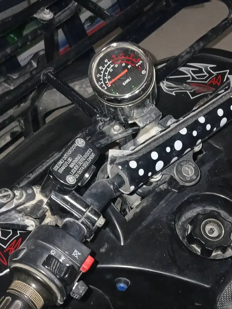 چهار چرخ|موتورسیکلت|بستک, |دیوار