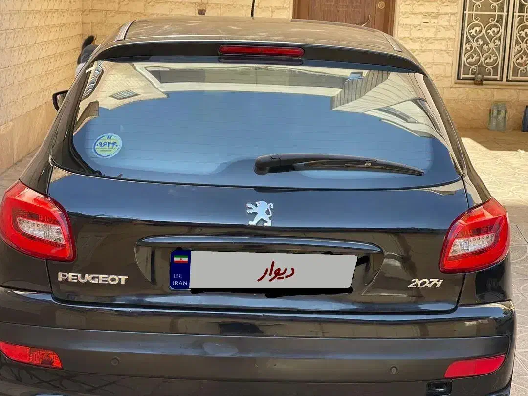 پژو ۲۰۷ اتوماتیک سقف فلز|خودرو سواری و وانت|شیراز, شهرک گلدشت حافظ‎|دیوار