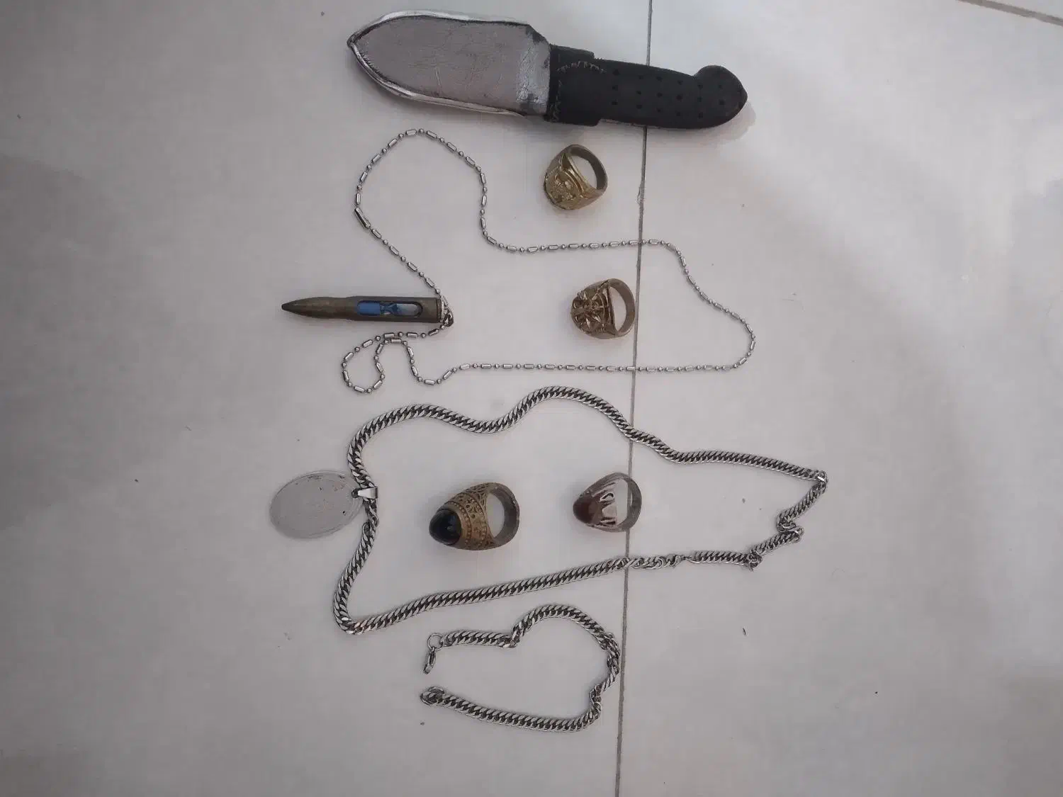 دستبند و گردنبند و پلاک و انگشتر و چاقو|بدلیجات|میناب, |دیوار