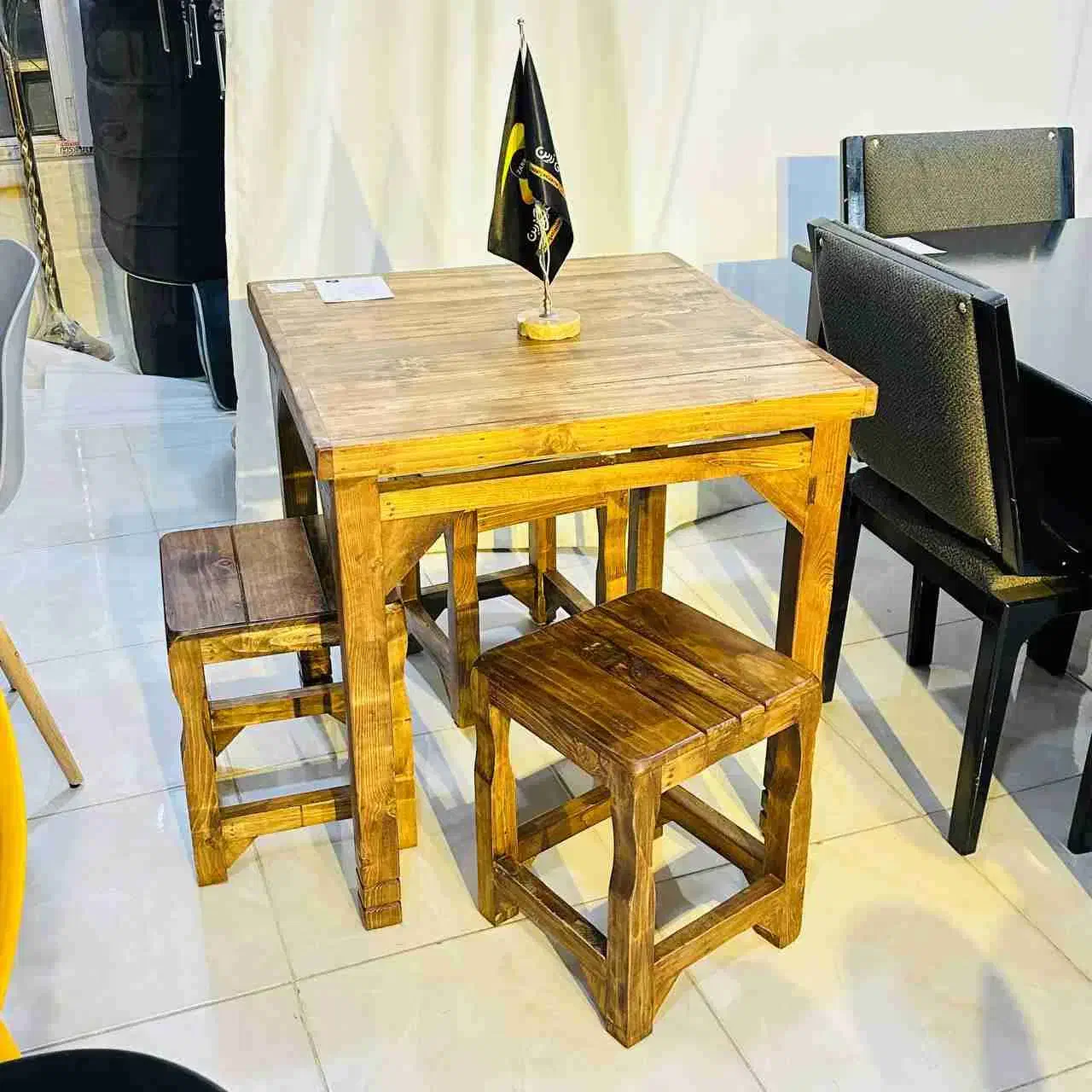 ناهارخوری سنتی چوبی در زرین کالا|میز و صندلی غذاخوری|یاسوج, |دیوار