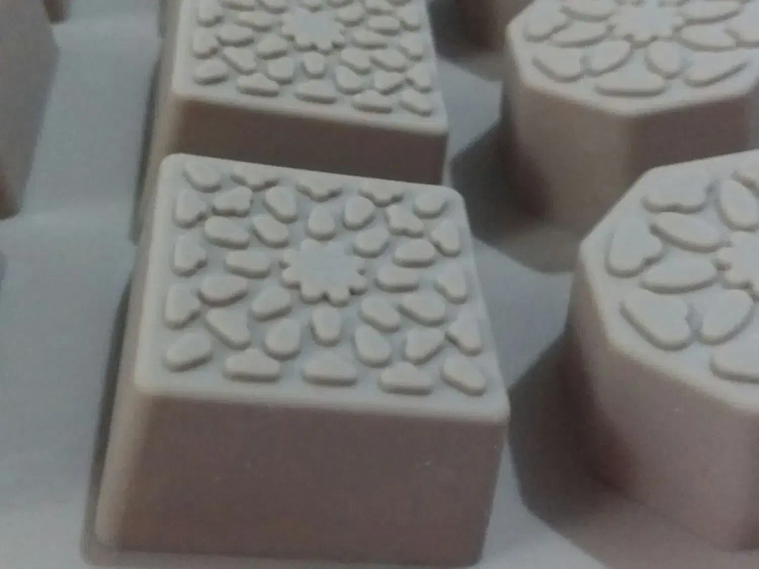 قالب سیلیکونی و پلاستیکی|ظروف پخت‌وپز|تبریز, |دیوار