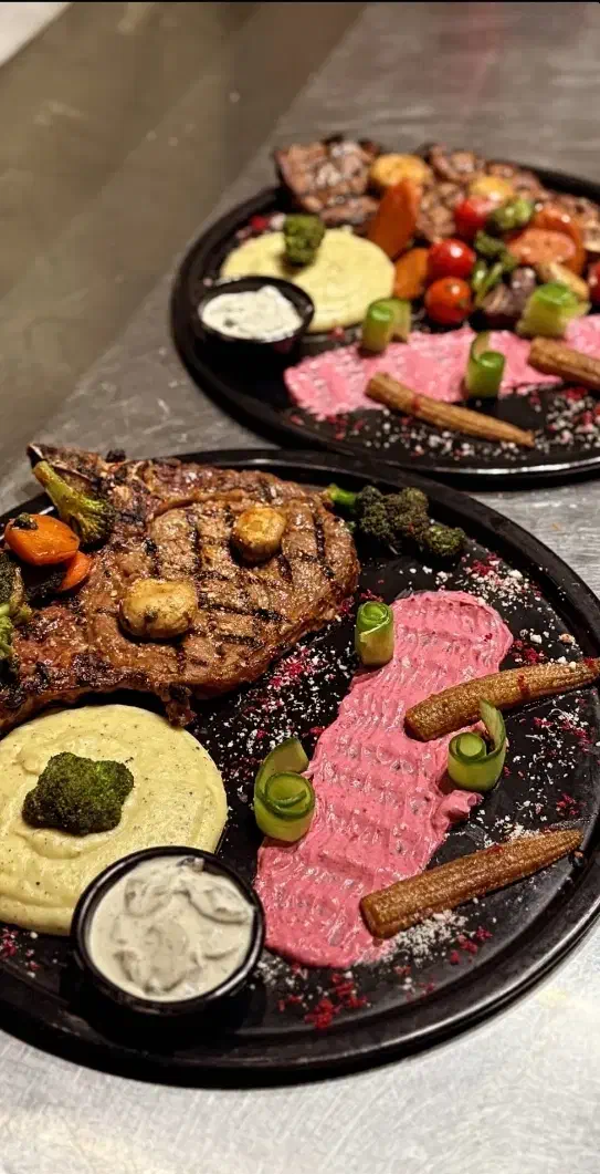 استخدام همکار اشپز و خدمات اشپزخانه|استخدام خدمات فروشگاه و رستوران|تهران, گلستان (شهرک راه آهن)|دیوار