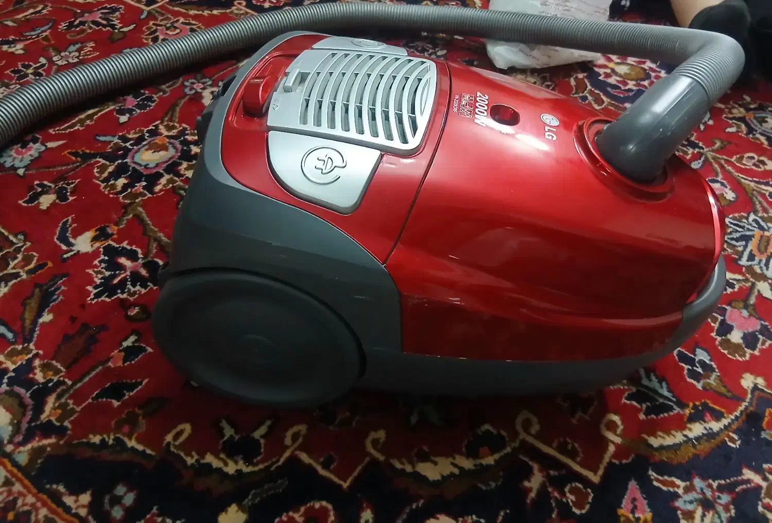 جاروبرقی ال جی اصل کره کاملا سالم   ۲۰۰۰ وات|جاروبرقی، جارو شارژی، بخارشو|تهران, شهرک دریا|دیوار