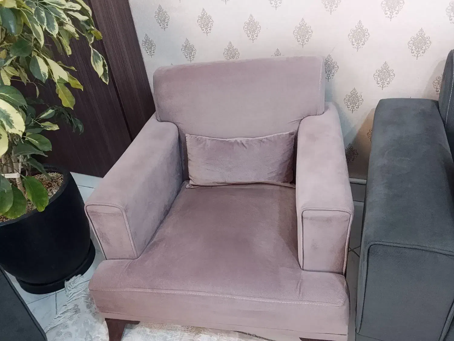 مبلمان 8نفره|مبلمان خانگی و میز عسلی|مشهد, چهارچشمه|دیوار