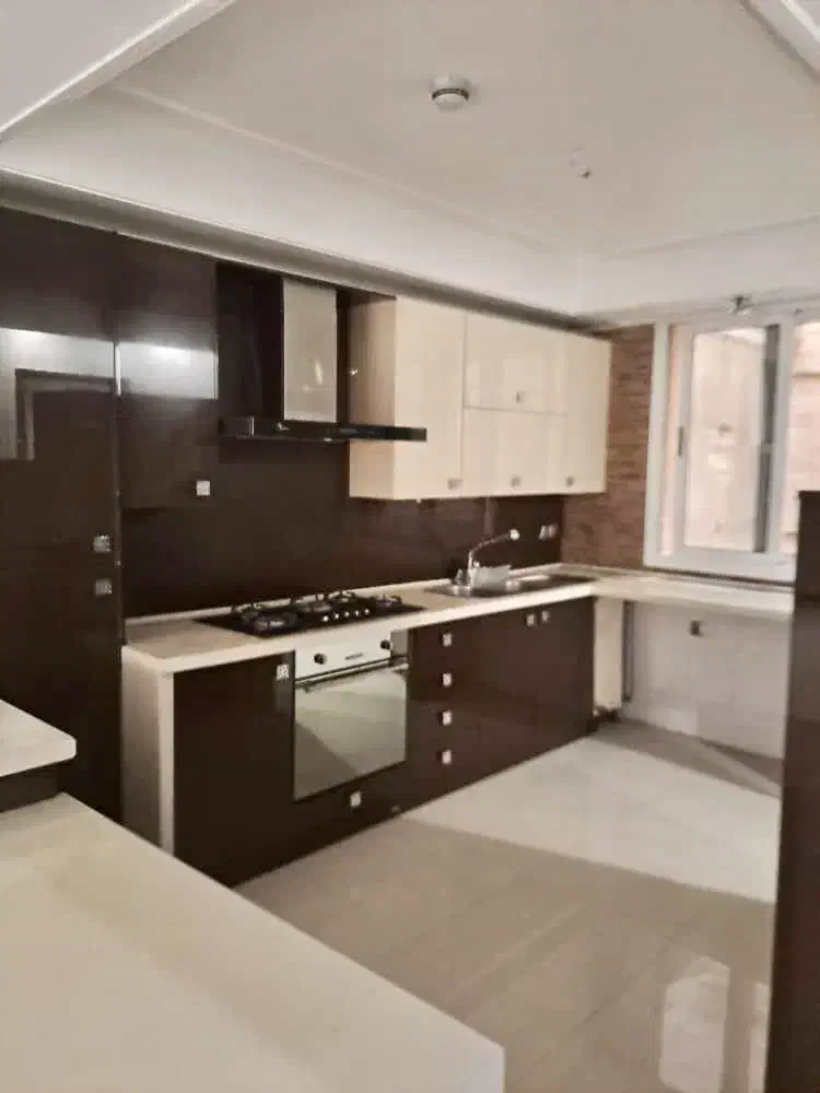 تاپ لوکیشن پاسداران۱۷۵متر/۳خواب(مستر)/ورودی لابی