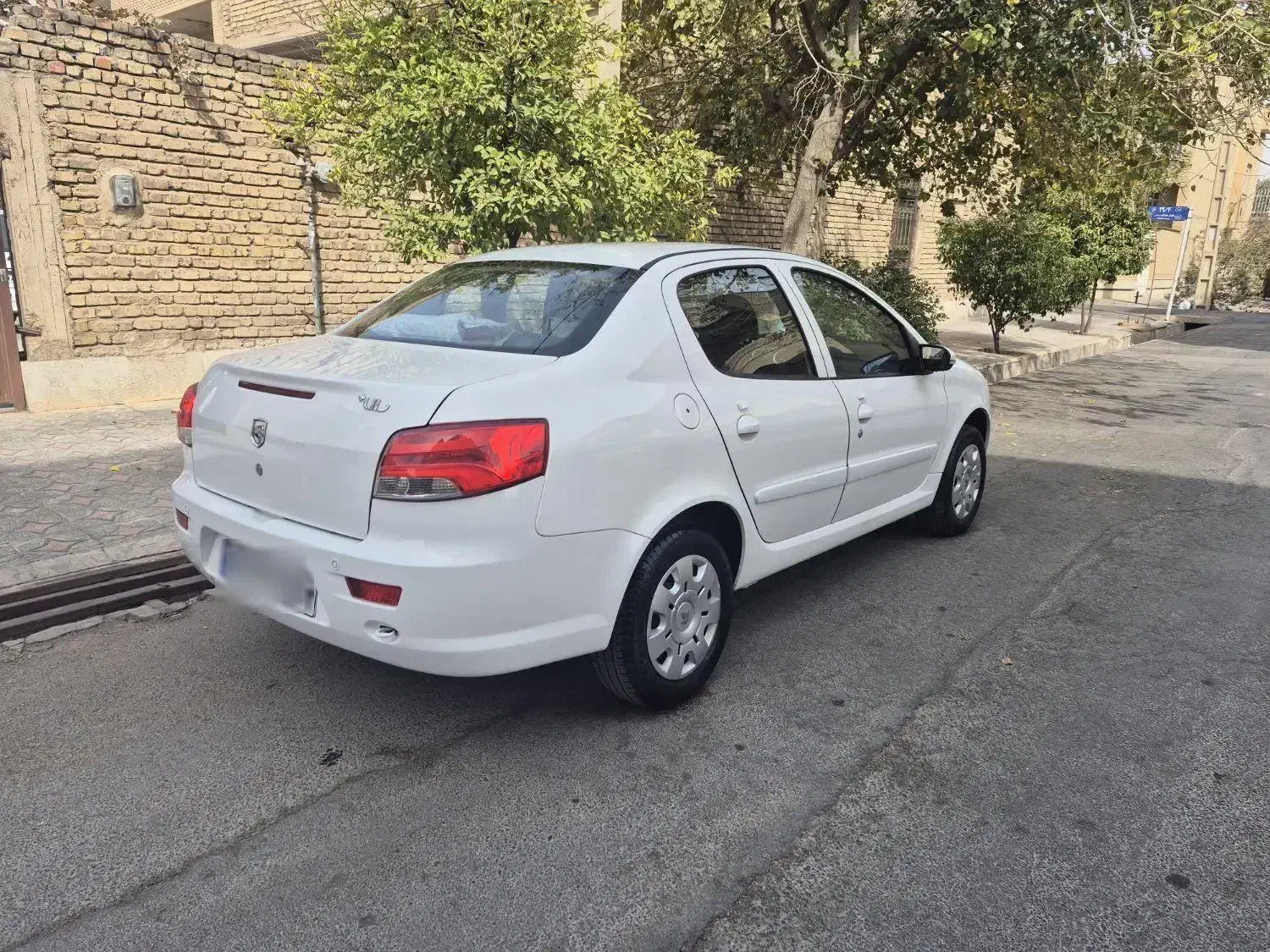 رانا پلاس ۴۰۲|خودرو سواری و وانت|شیراز, تندگویان|دیوار