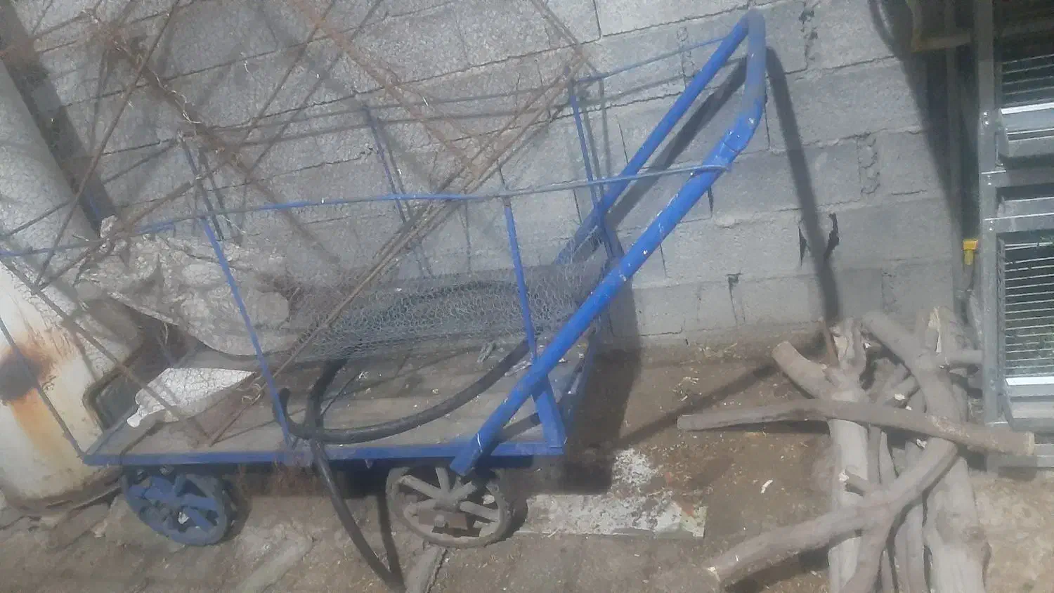 گاری باری|ابزارآلات|بابل, |دیوار