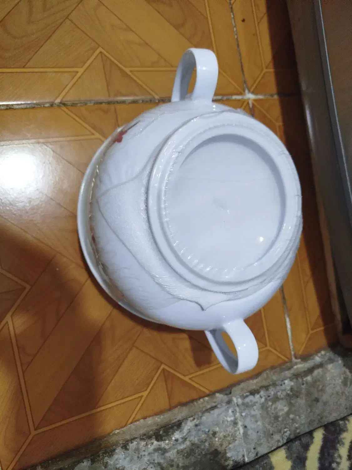 ظرف سوپ خوری یا جا آجیلی|ظروف سرو و پذیرایی|شیراز, کوشک میدان|دیوار