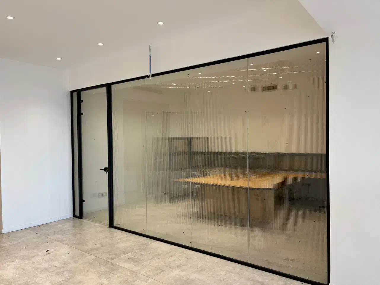 کارگر ساده جهت کمک نصاب شیشه سکوریت نیازمندیم|استخدام صنعتی، فنی، مهندسی|تهران, تهرانپارس شرقی|دیوار