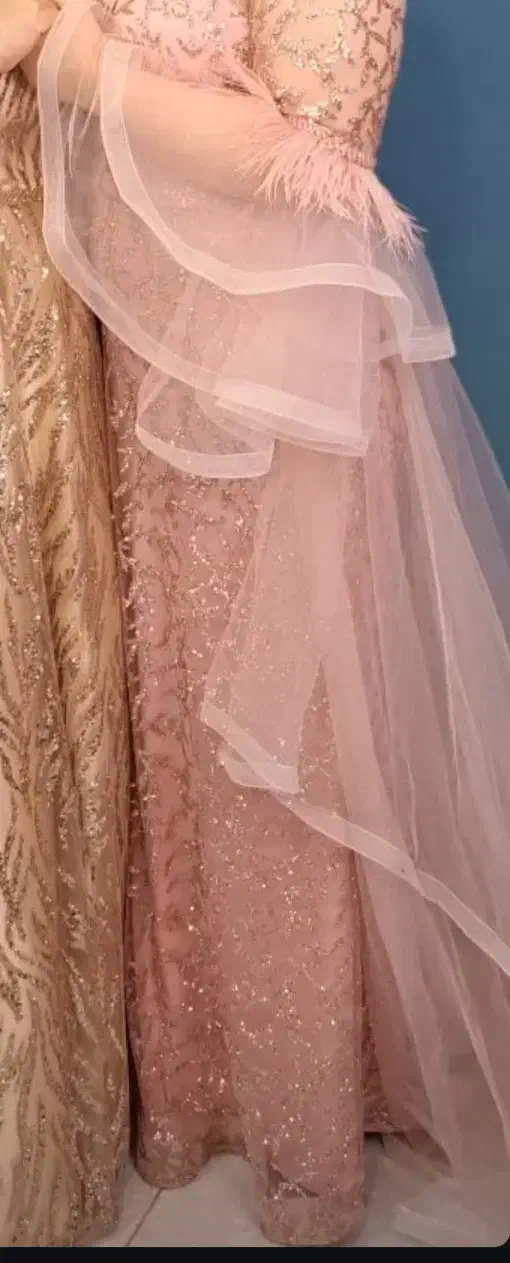 لباس مجلسی|لباس|لاهیجان, لیالستان|دیوار