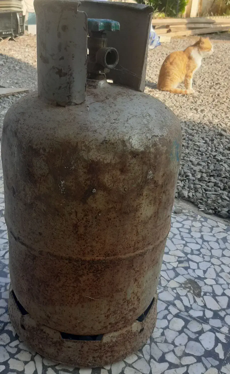 دوعدد کپسول گاز بوتان و ۳ عدد ریگلاتور فشار قوی|اجاق گاز و لوازم برقی پختوپز|چاف و چمخاله, |دیوار