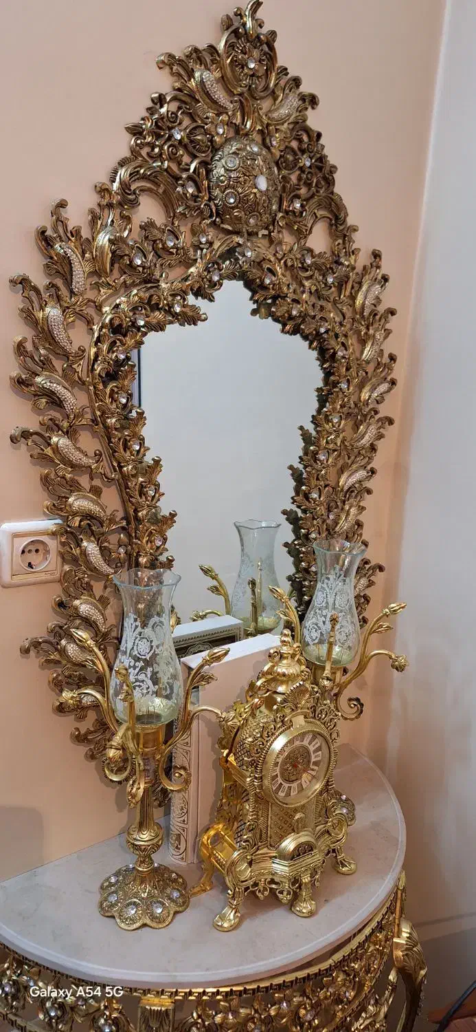 آینه و شمعدان در حدنو|آینه|الوند, |دیوار