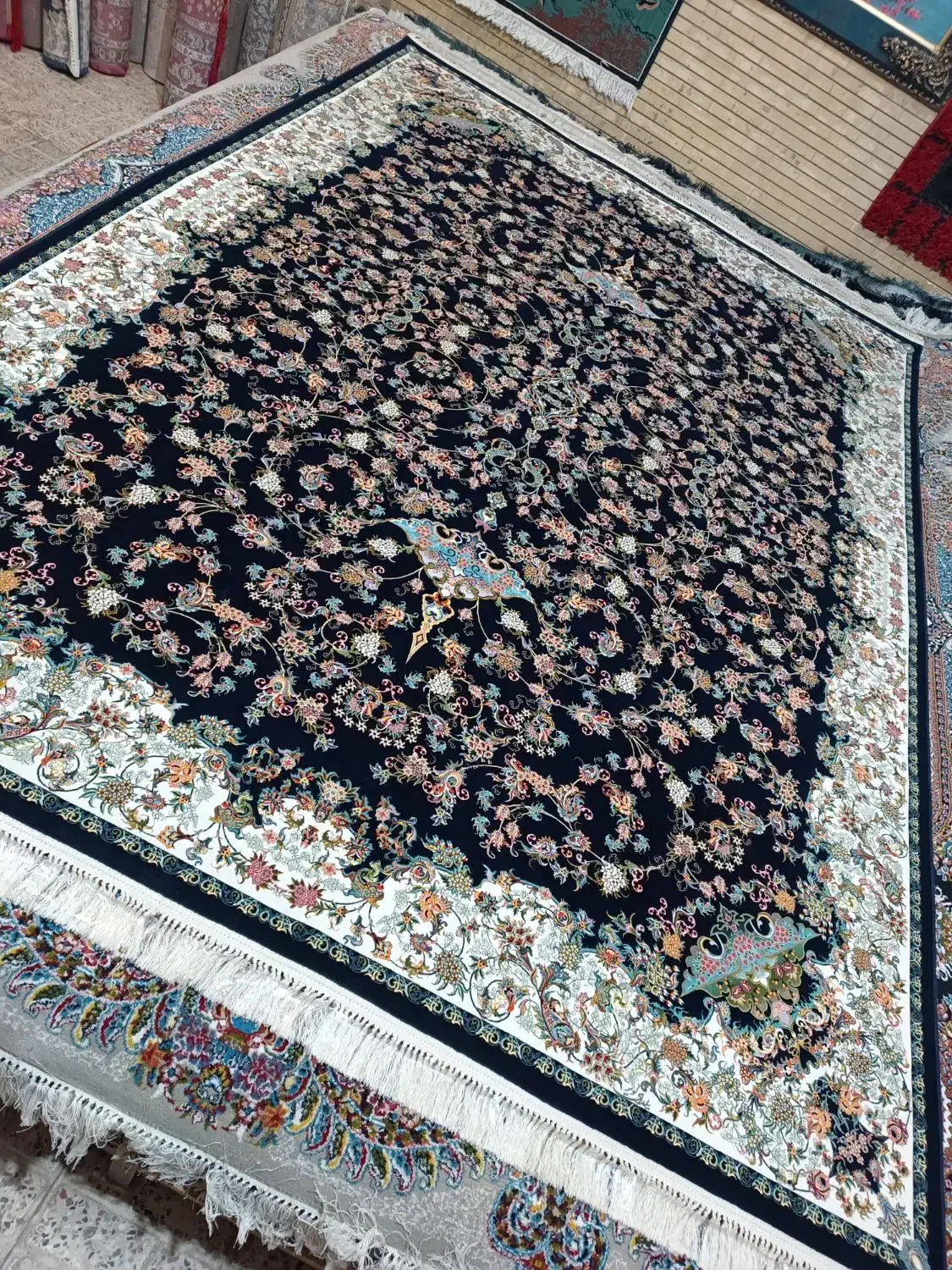 یلدای کویر یک‌ ۹ متری و یک قالیچه ۴ متری|فرش|مشهد, شهید مطهری|دیوار