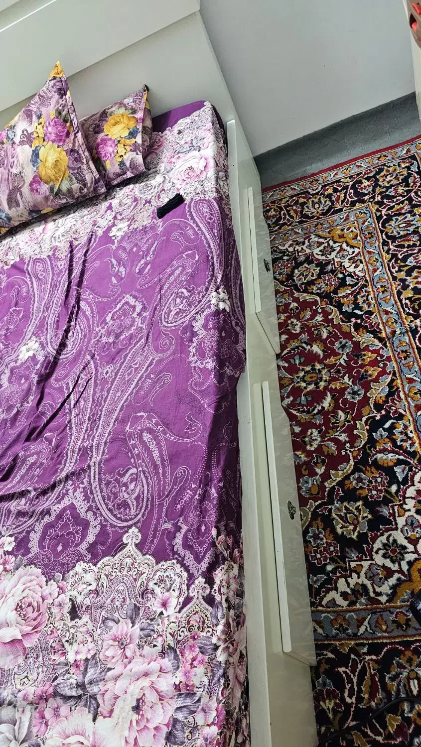 تخت خواب و تشک و پاتختی|تخت و سرویس خواب|رستمکلا, |دیوار