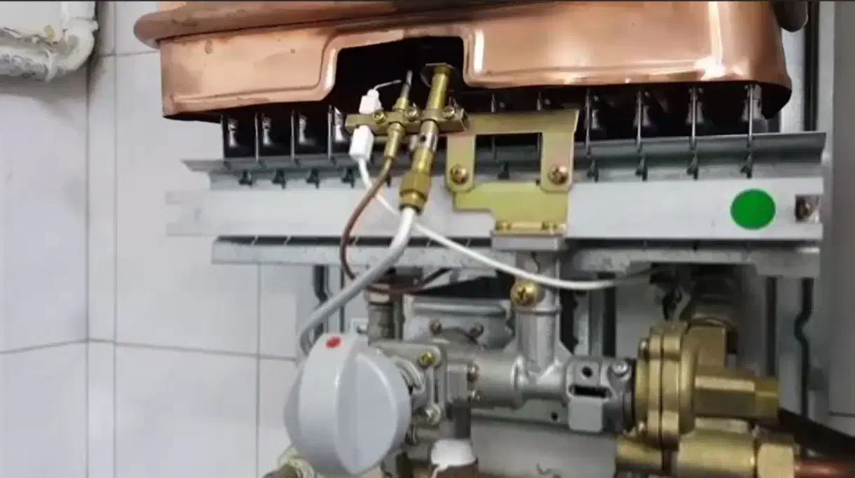 نصب،سرویس و تعمیر آبگرمکن دیواری|خدمات پیشه و مهارت|امیدیه, |دیوار