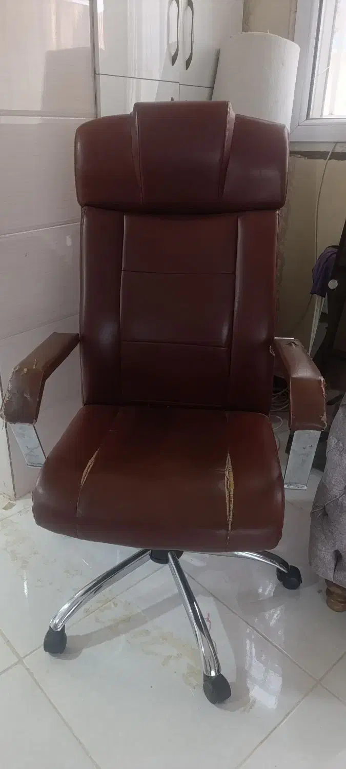 صندلی چرخشی|صندلی و نیمکت|مریوان, |دیوار