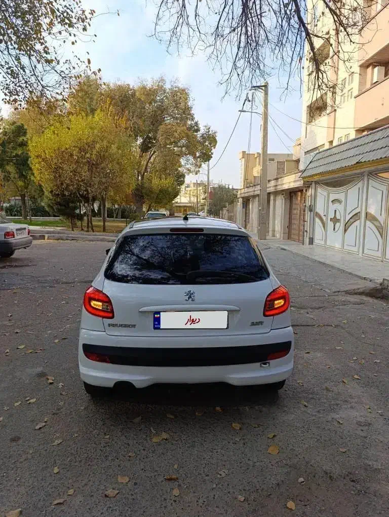 207  سقف پانا 1401 تک برگ سند|خودرو سواری و وانت|قم, زنبیل آباد|دیوار