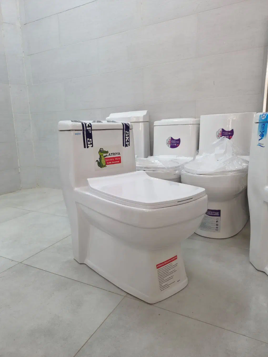 توالت فرنگی فلت بغل بسته رونا مدل آتریا|لوازم سرویس بهداشتی|پردیس, فاز ۹|دیوار