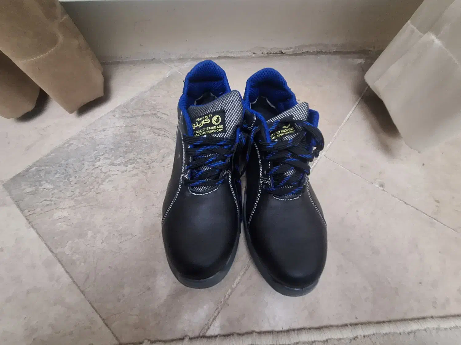 کفَش کار 43|کیف، کفش، کمربند|صفادشت, |دیوار