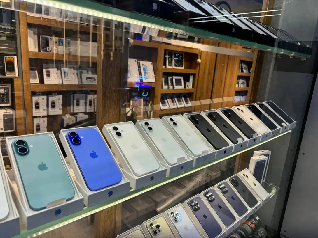 iphone 16 normal|موبایل|مشهد, بهشت|دیوار