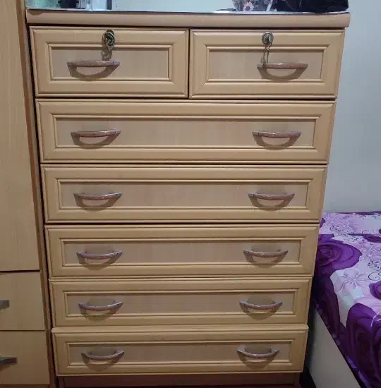 کمد دراور|جاکفشی، کمد، دراور|قدس, شهر‌قدس|دیوار