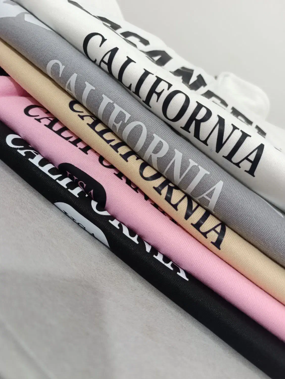 کادو روز مادر|لباس|کاشان, راه آهن کاشان|دیوار