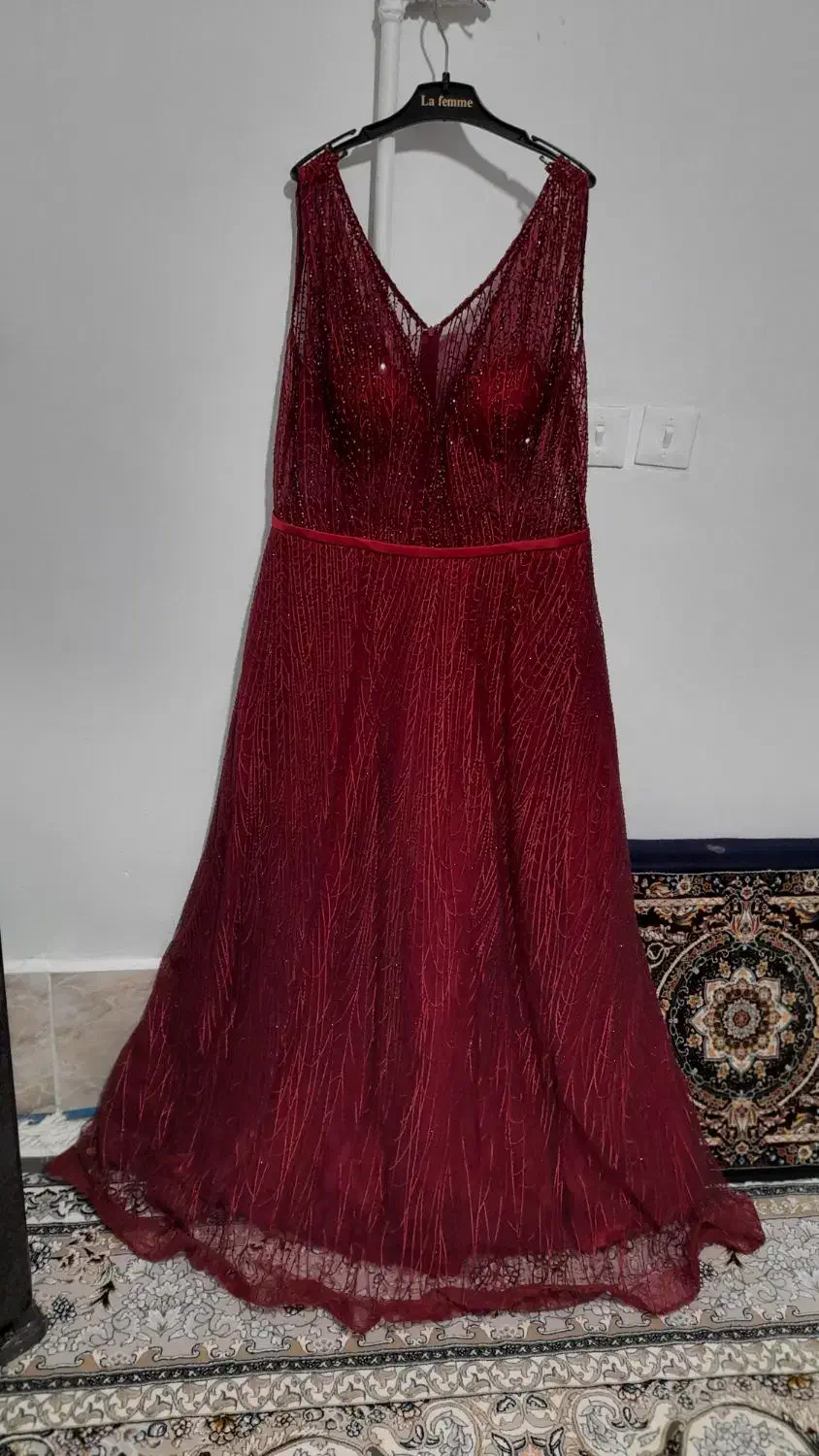 لباس مجلسی|لباس|شیراز, دلجو|دیوار