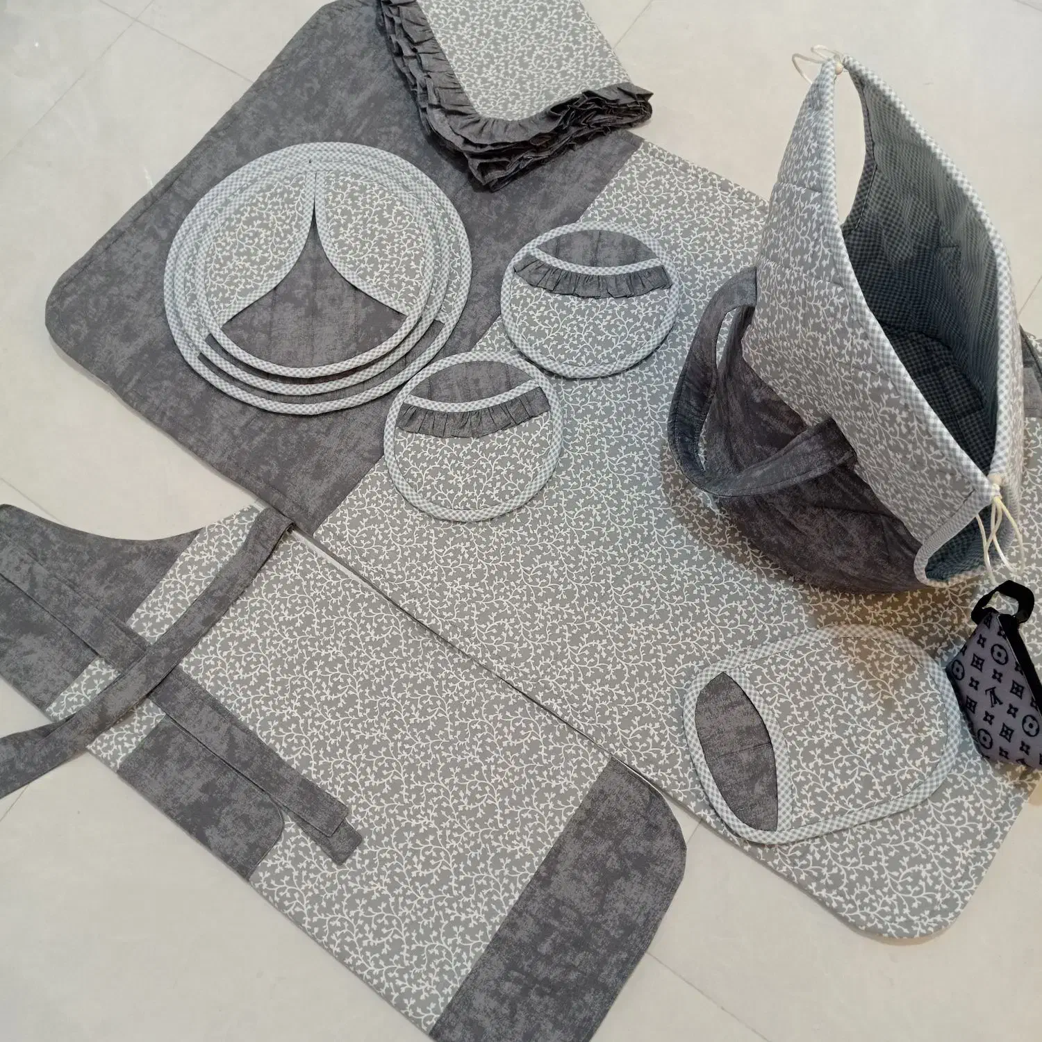 سرویس اشپزخانه عروس و جامدادی|سفره، حوله، دستمال آشپزخانه|اراک, |دیوار